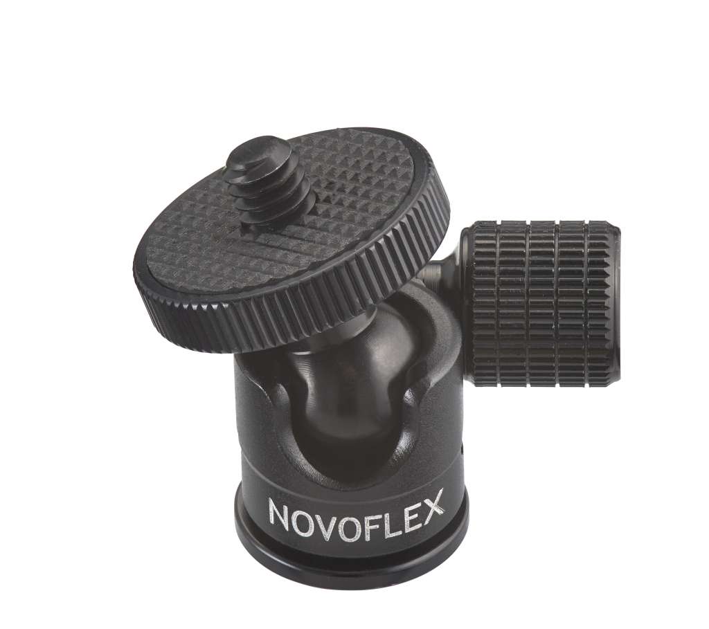 Novoflex Kugelneiger mit Blitzschuh