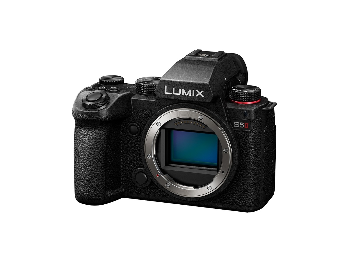 Panasonic Lumix DC-S5 II + Lumix S 18-40mm 4.5-6.3