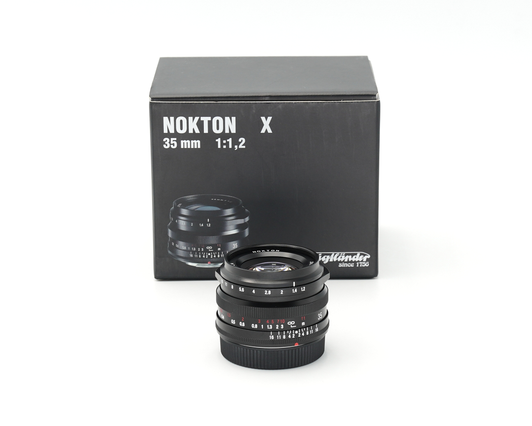 Voigtländer Nokton 35mm 1.2 schwarz für Fujifilm X-Mount wie neu #49477**