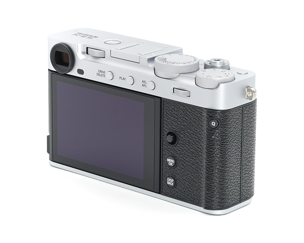 Fujifilm X-E5 silber Gehäuse + Stativ
