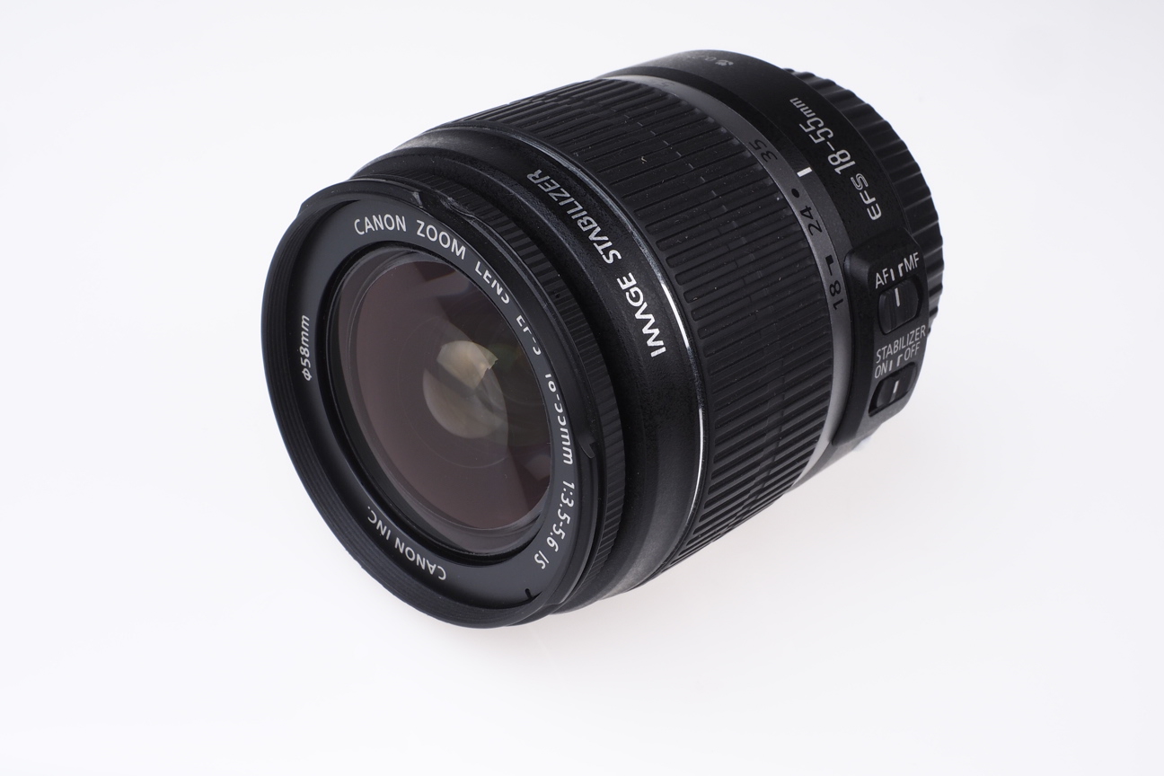 Canon EF-S 18-55mm 3.5-5.6 IS Topzustand #X*
