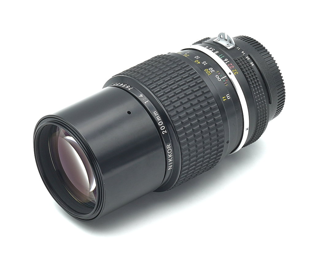Objektiv, Nikkor, Teleobjektiv Zoom, Metallisch-schwarz, Blendenmarkierungen