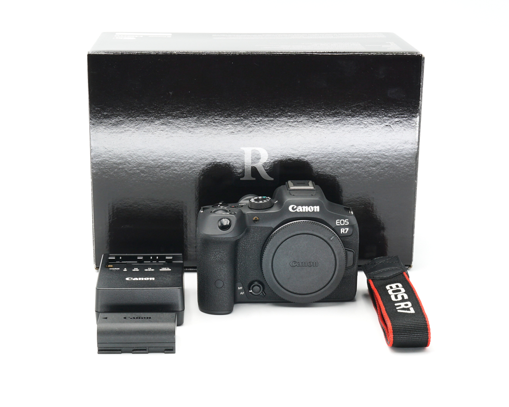 Canon EOS R7, DSLR, Spiegelreflexkamera, Kamera-Körper, Batteriegriff?