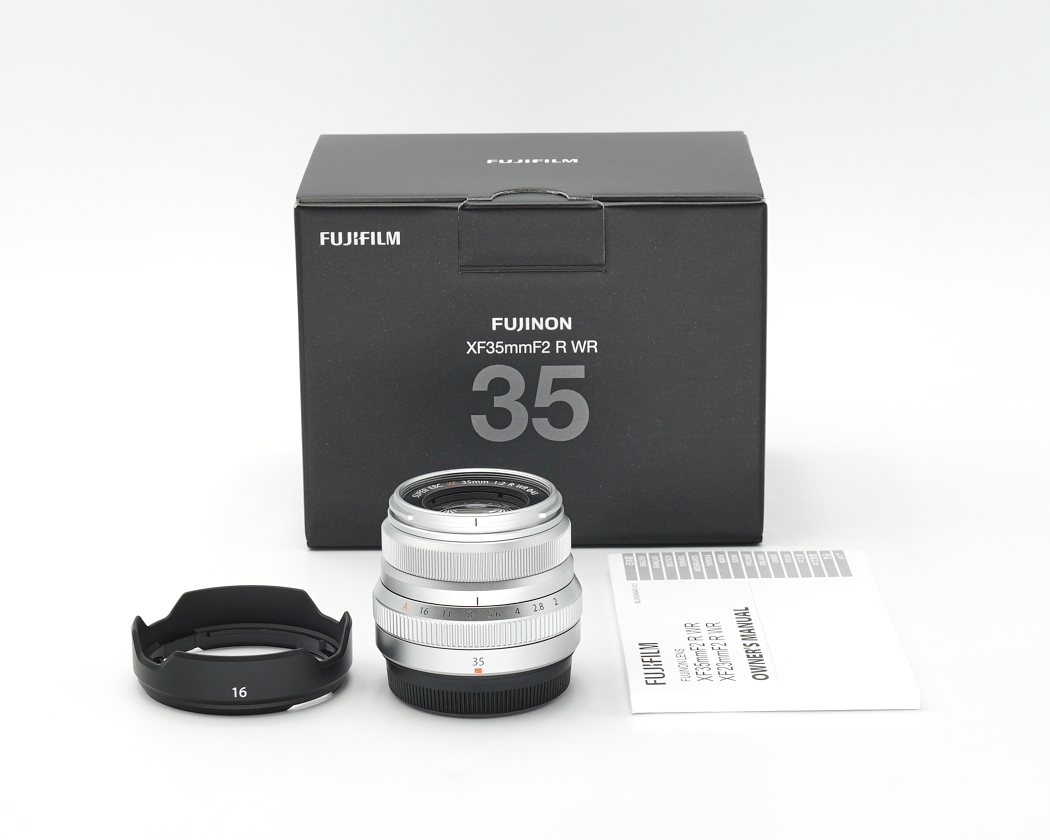 Kamera Objektiv, Fujifilm XF35mmF2 R WR, metallisch Silber, 35mm, Objektivdeckel/Blende?