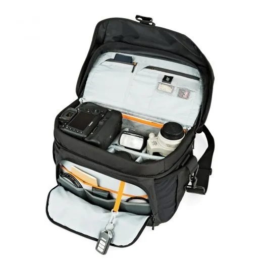 Lowepro Nova 200 AW II schwarz Schultertasche