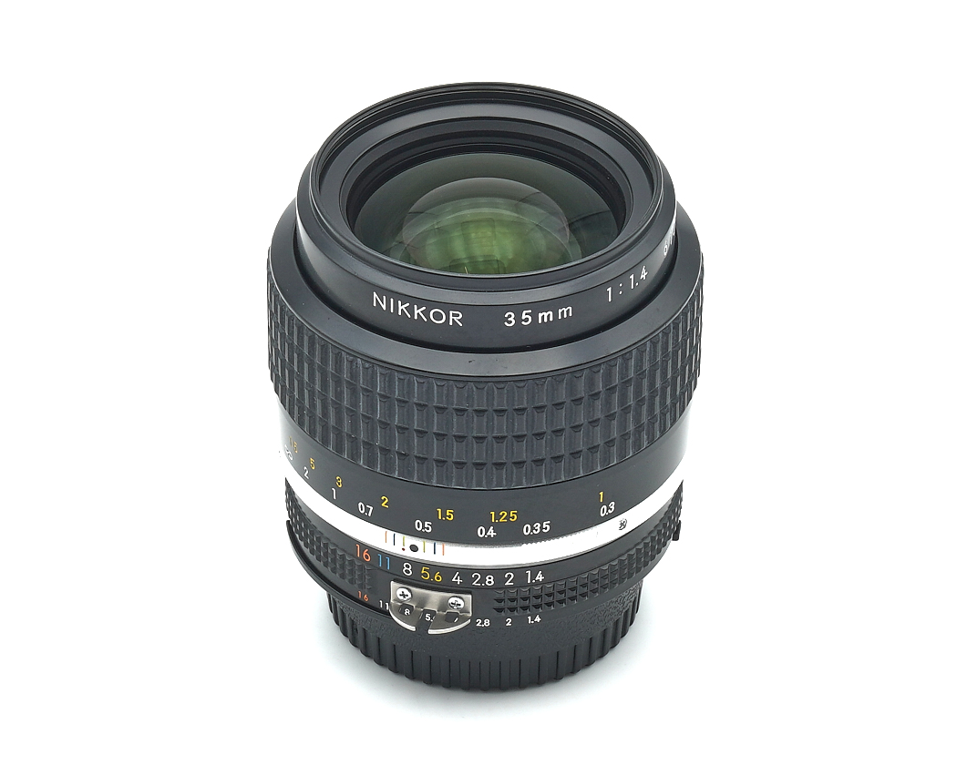 35mm Objektiv, Nikon-Mount, manueller Fokus, Festbrennweite, Blende 1,4