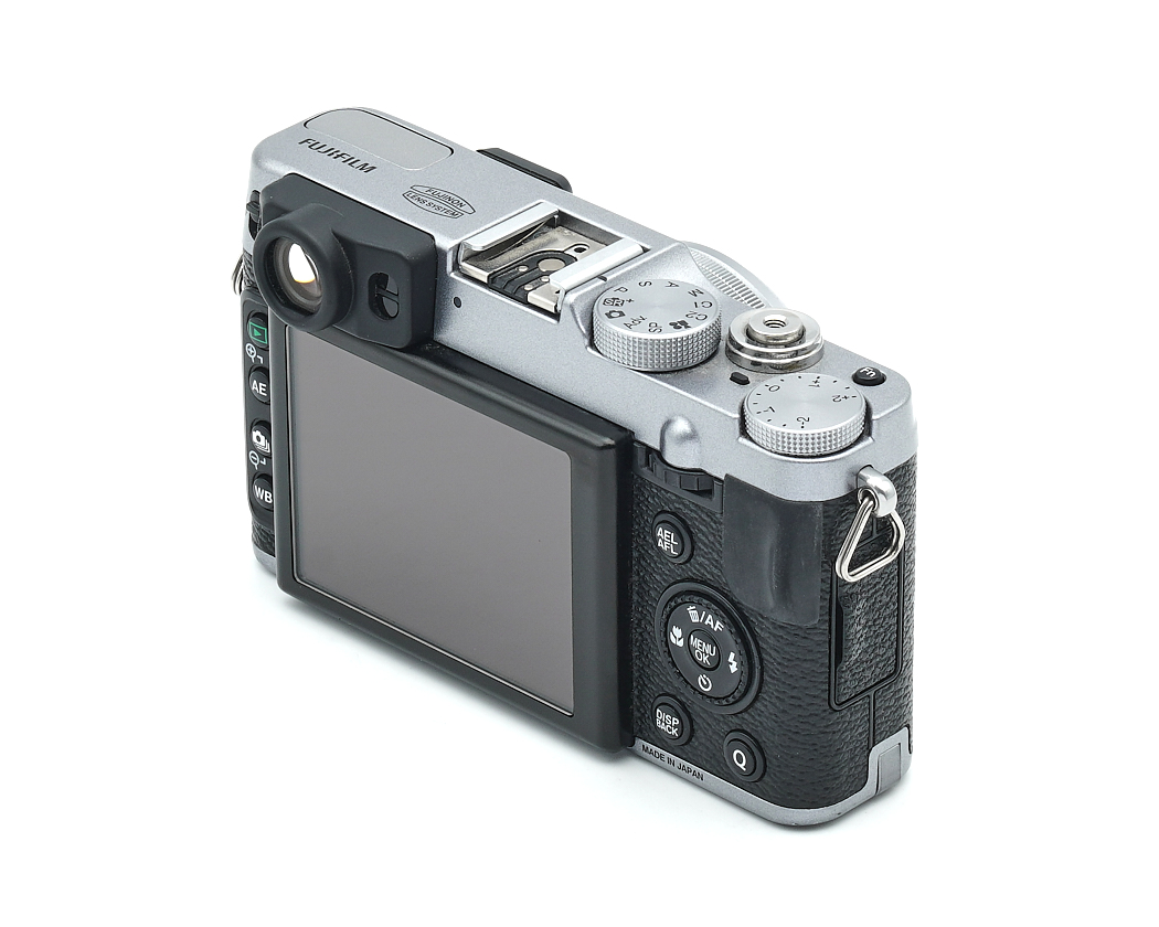 digitale Kamera, Kompaktkamera, silber-schwarz, LCD-Bildschirm, Bedienelemente-Drehknöpfe